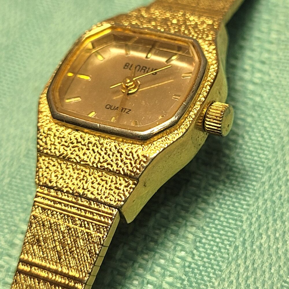 1992 Benrus B369 Ladies Dress Watch - Gold Tone - New Battery - Needs 6mm Clasp